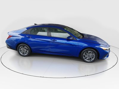 2024 Hyundai Elantra - Photo 8