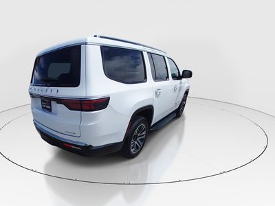 2024 Jeep Wagoneer - Photo 7