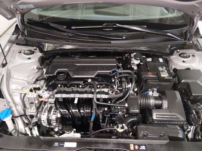 2024 Hyundai Elantra - Photo 19