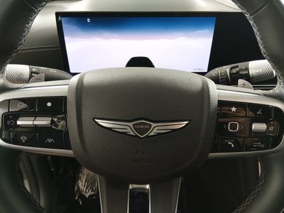 2025 Genesis GV80 — photo 12 view