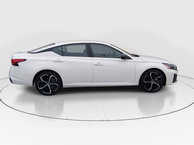 2024 Nissan Altima - Photo 8