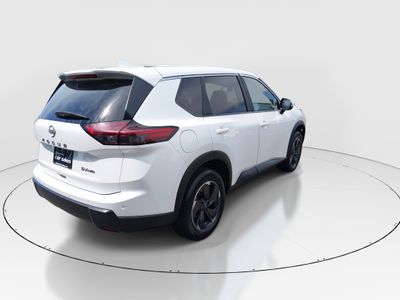 2024 Nissan Rogue — photo 7 view