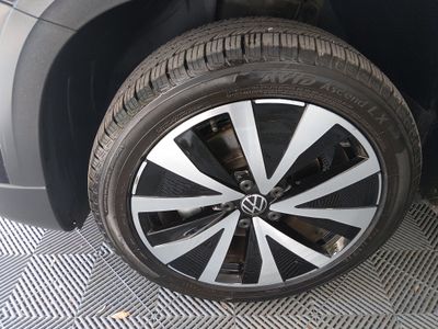 2024 Volkswagen Taos - Photo 10