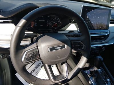 2024 Jeep Compass - Photo 12