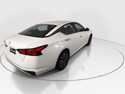 2025 Nissan Altima - Photo 7