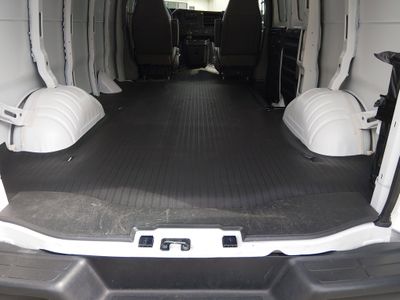 2023 Chevrolet Express Cargo Van - Photo 11