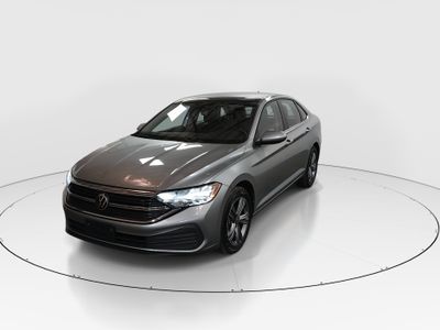 2024 Volkswagen Jetta - Photo 3