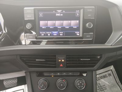 2024 Volkswagen Jetta - Photo 13