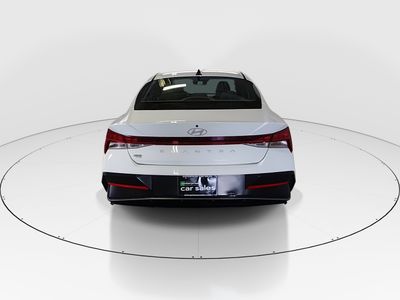 2025 Hyundai Elantra - Photo 6