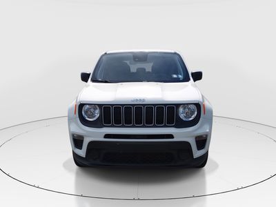 2023 Jeep Renegade - Photo 2
