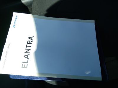 2025 Hyundai Elantra — photo 19 view