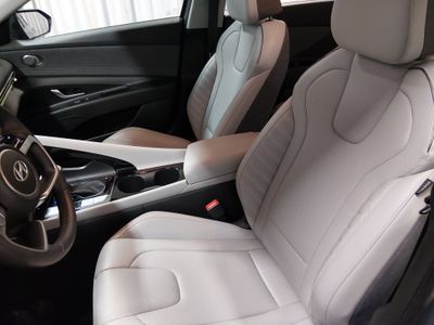 2024 Hyundai Elantra - Photo 24