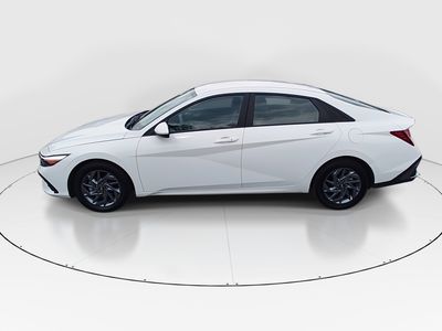 2024 Hyundai Elantra - Photo 4