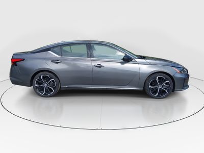 2024 Nissan Altima - Photo 8