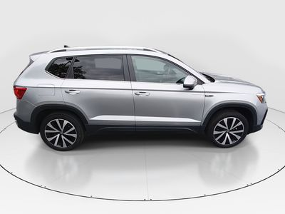 2024 Volkswagen Taos - Photo 8
