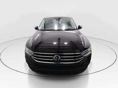 2024 Volkswagen Tiguan - Photo 2