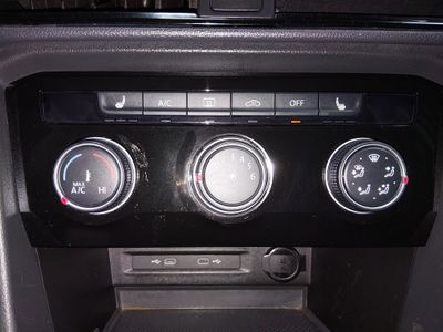 2024 Volkswagen Taos - Photo 18