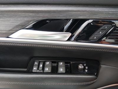 2023 Jeep Wagoneer L - Photo 20