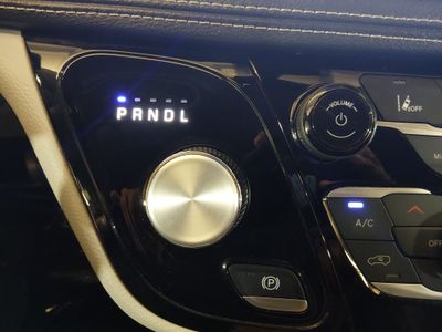 2024 Chrysler Pacifica — photo 20 view