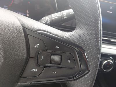 2025 Chevrolet Trax - Photo 13