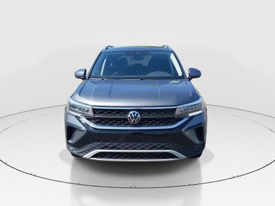 2024 Volkswagen Taos - Photo 2