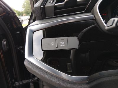 2024 Audi Q3 — photo 13 view