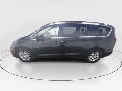 2023 Chrysler Pacifica - Photo 4