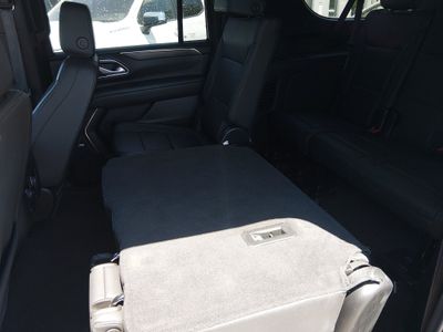 2024 Chevrolet Suburban — photo 18 view