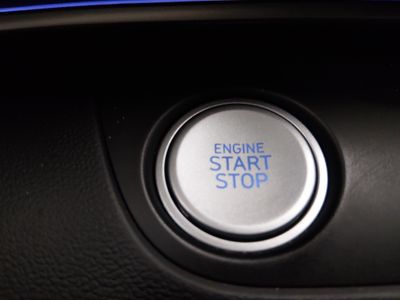 2024 Hyundai Elantra — photo 18 view