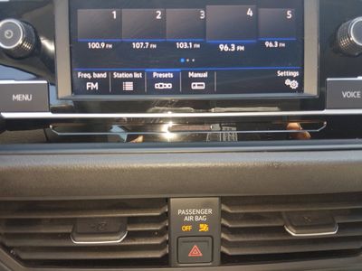 2024 Volkswagen Jetta - Photo 18