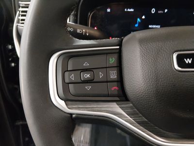 2024 Jeep Wagoneer - Photo 12