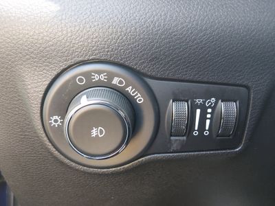 2023 Jeep Compass - Photo 13