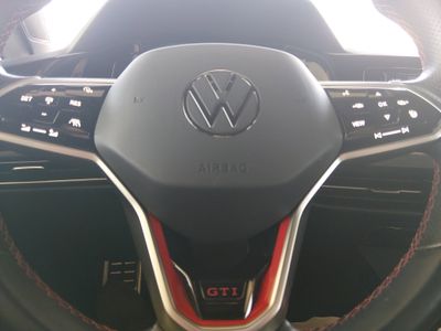 2024 Volkswagen Golf GTI - Photo 12