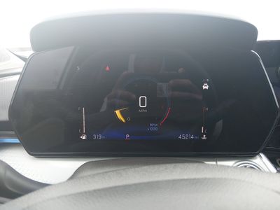2025 Chevrolet Trax - Photo 14