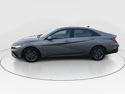 2024 Hyundai Elantra - Photo 4