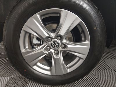2024 Toyota RAV4 - Photo 10