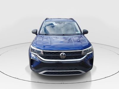 2024 Volkswagen Taos - Photo 2