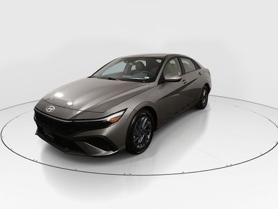 2024 Hyundai Elantra - Photo 3