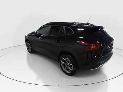 2025 Chevrolet Trax - Photo 5