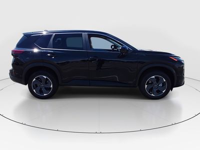 2024 Nissan Rogue - Photo 8