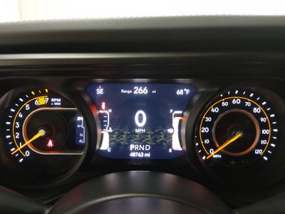 2024 Jeep Wrangler - Photo 14
