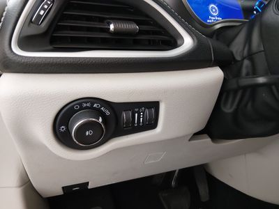 2022 Chrysler Pacifica — photo 13 view
