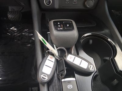 2022 Nissan Rogue — photo 15 view