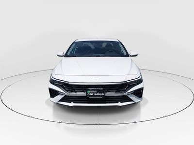 2024 Hyundai Elantra - Photo 2