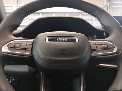 2024 Jeep Compass - Photo 12