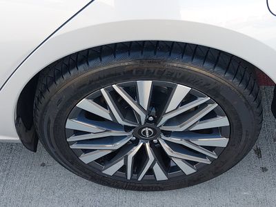 2024 Nissan Altima - Photo 10