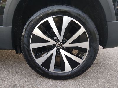 2024 Volkswagen Taos - Photo 10