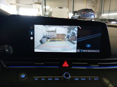 2025 Hyundai Elantra - Photo 17