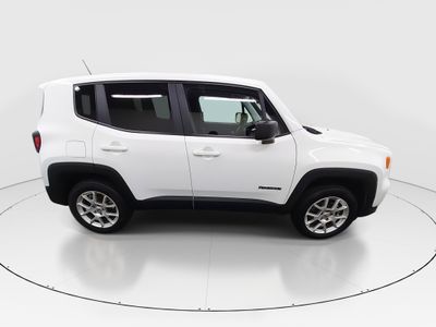 2023 Jeep Renegade - Photo 8