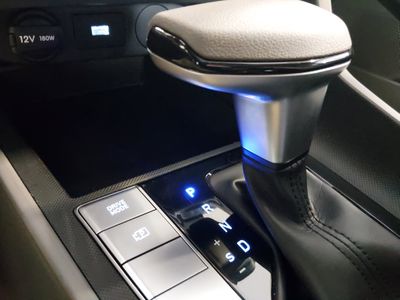 2024 Hyundai Elantra - Photo 21